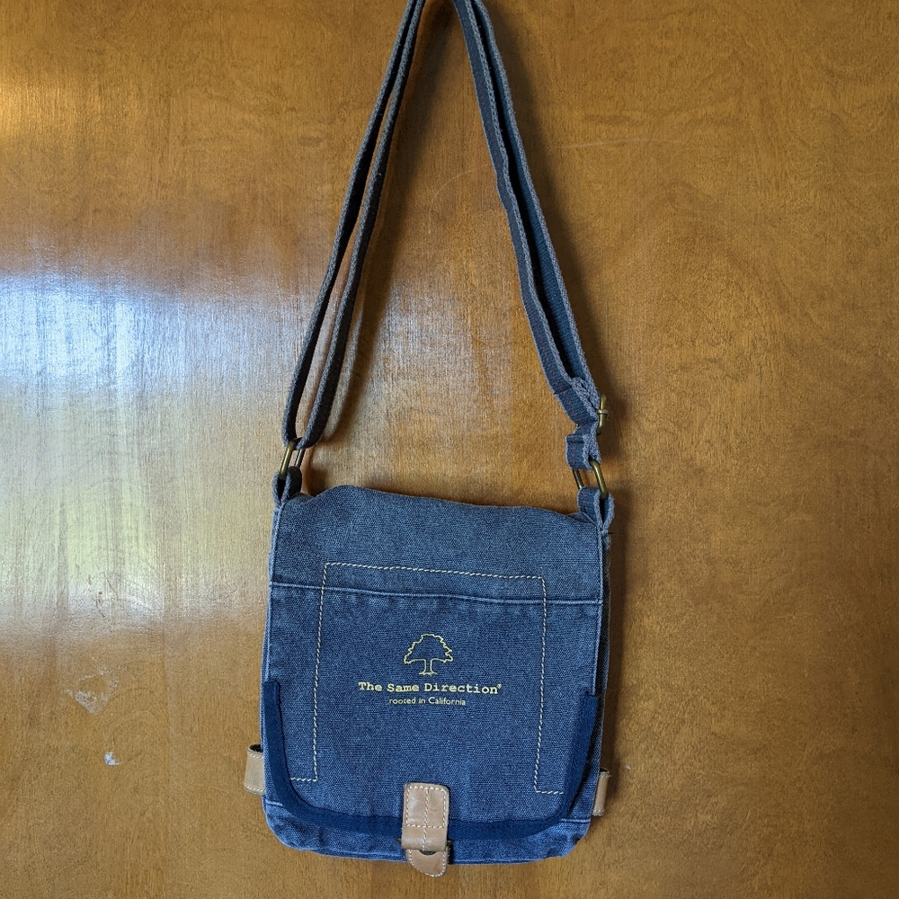TSD The Same Direction Oak Hill Navy and Leather Crossbody Bag Purse